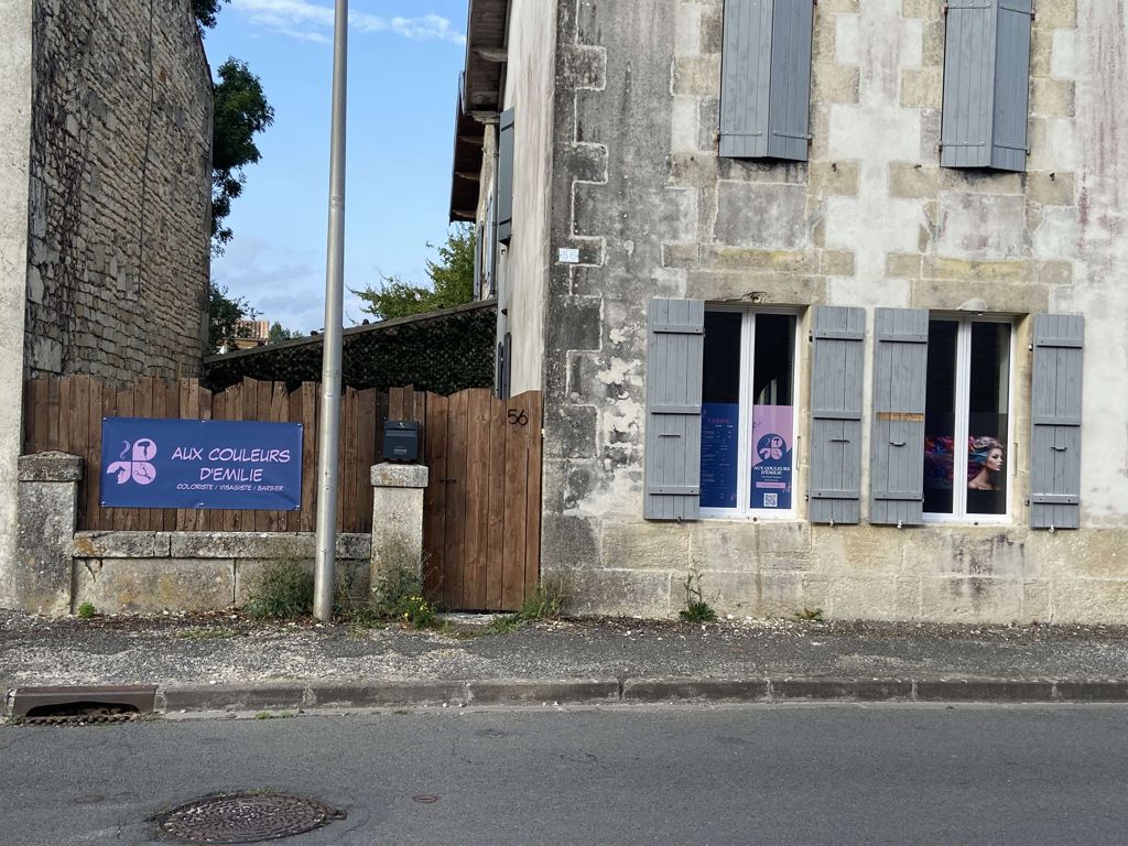 facade salon de coiffure emilie